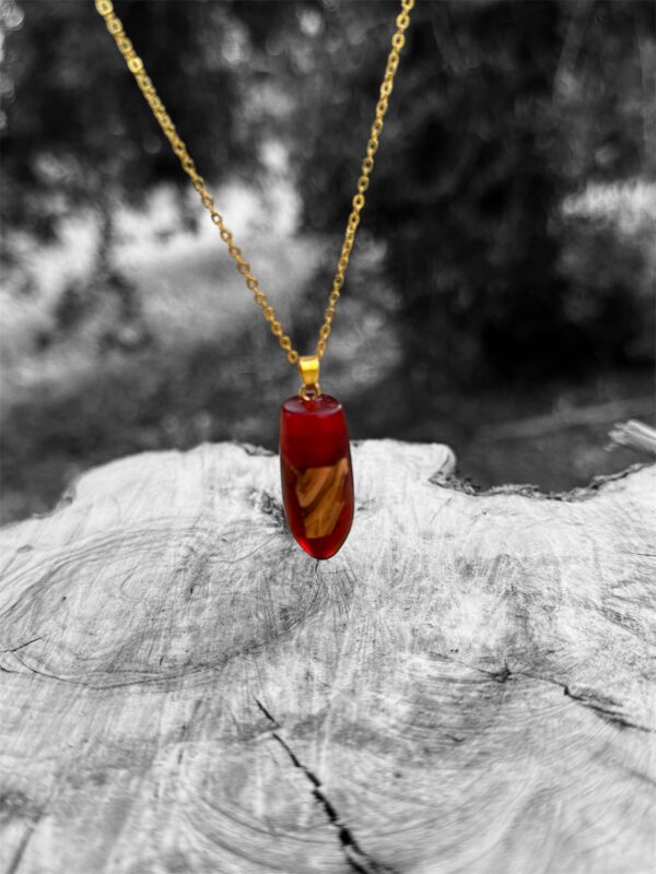 Women’s necklace